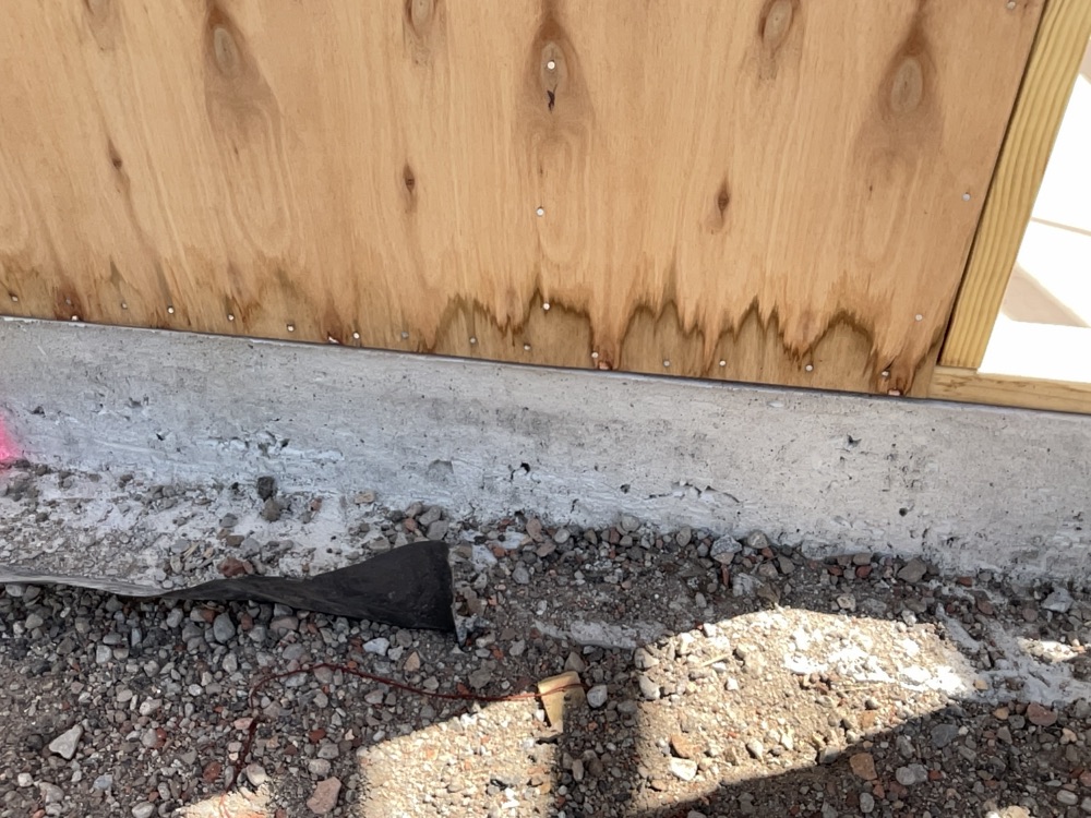 Honeycombing in a slab edge, Pakenham East