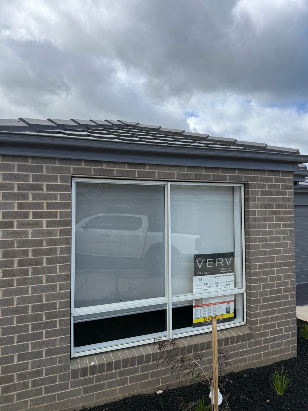 Gap above a window head, Pakenham East
